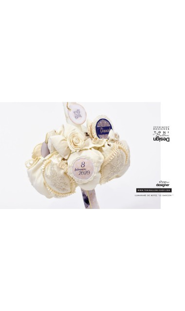 Lumanare de botez cu  ursuleti, dantela ivory, accente gold si bleumarin 16
